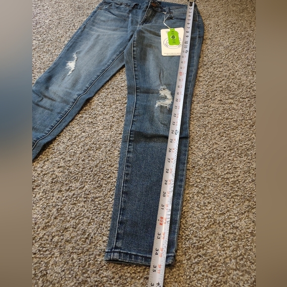 1822 Denim Blue Jeans - Picture 12 of 15